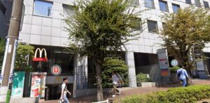 東戸塚スタジオのある三宅ビル入口付近